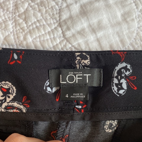 LOFT shorts - Picture 2 of 2